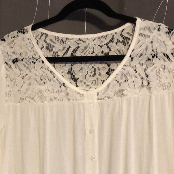 Lace blouse- Size large- White - Picture 2 of 7